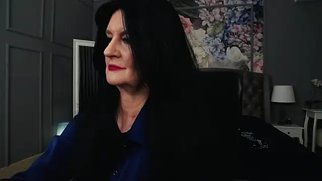 Snapshot of DomMelissaW chatting on October 1, 2025, 7:53 pm DomMelissaW online show from October 1, 2025, 7:53 pm