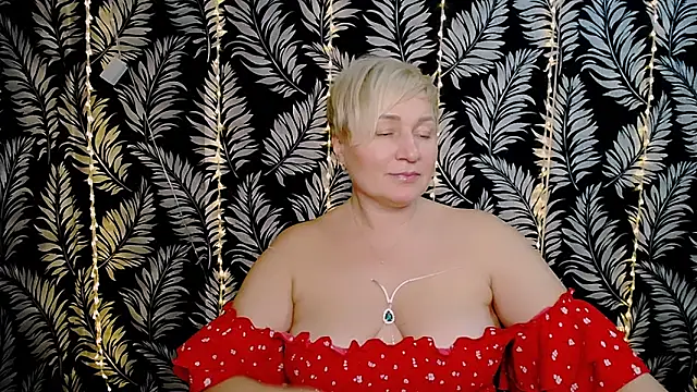 Snapshot of Olivia_playful chatting on February 15, 2025, 3:39 pm Olivia playful online show from February 15, 2025, 3:39 pm