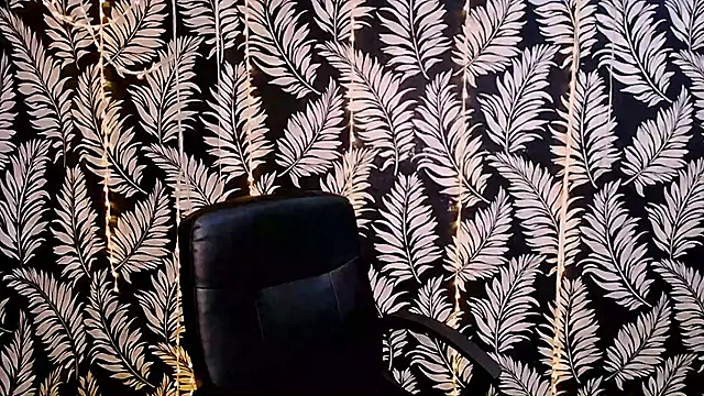 Snapshot of Olivia_playful chatting on October 20, 2025, 11:32 am Olivia playful online show from October 20, 2025, 11:32 am