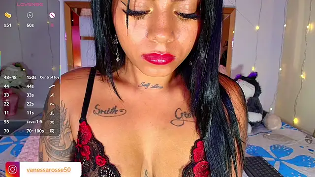 Snapshot of Julieth_Rossi chatting on February 13, 2025, 7:13 am Julieth Rossi online show from February 13, 2025, 7:13 am