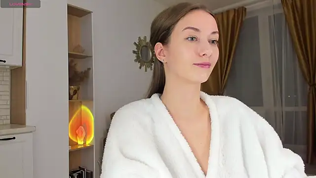 Kelly Summers online show from February 4, 2025, 4:39 pm