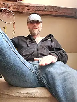 eddouxxx78 online show from January 11, 2026, 6:07 am