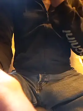 eddouxxx78 online show from April 11, 2026, 11:47 am