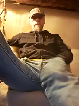 eddouxxx78 online show from April 16, 2026, 5:08 am