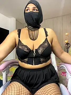 Snapshot of Jameela chatting on December 3, 2024, 11:46 pm Jameela online show from December 3, 2024, 11:46 pm