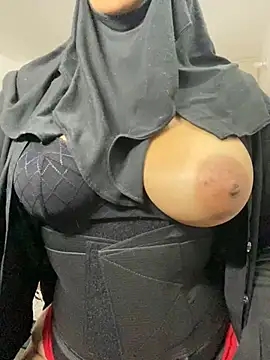 Snapshot of Jameela chatting on December 21, 2024, 2:41 am Jameela online show from December 21, 2024, 2:41 am