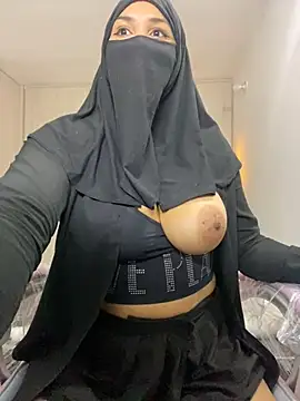 Snapshot of Jameela chatting on December 30, 2024, 12:11 am Jameela online show from December 30, 2024, 12:11 am