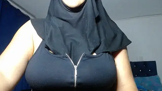 Snapshot of Jameela chatting on January 19, 2025, 3:39 am Jameela online show from January 19, 2025, 3:39 am