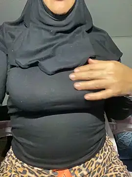 Snapshot of Jameela chatting on January 23, 2025, 12:57 am Jameela online show from January 23, 2025, 12:57 am