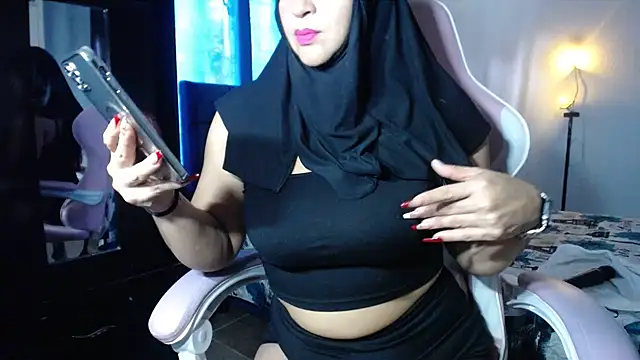 Snapshot of Jameela chatting on February 7, 2025, 6:56 pm Jameela online show from February 7, 2025, 6:56 pm