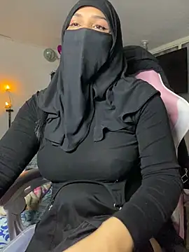 Snapshot of Jameela chatting on March 20, 2025, 7:35 pm Jameela online show from March 20, 2025, 7:35 pm