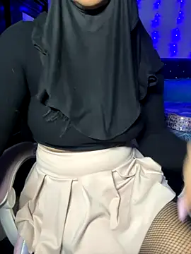 Snapshot of Jameela chatting on November 2, 2025, 11:07 pm Jameela online show from November 2, 2025, 11:07 pm