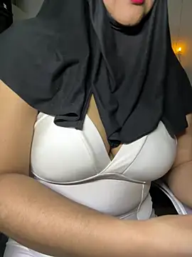 Snapshot of Jameela chatting on January 19, 2026, 1:53 am Jameela online show from January 19, 2026, 1:53 am