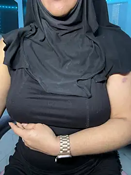 Snapshot of Jameela chatting on February 28, 2026, 2:12 am Jameela online show from February 28, 2026, 2:12 am