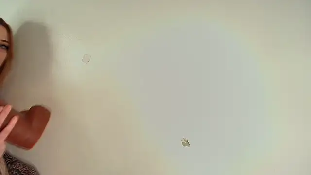 Snapshot of lil_shouty_bitch chatting on December 13, 2024, 2:49 pm lil shouty bitch online show from December 13, 2024, 2:49 pm