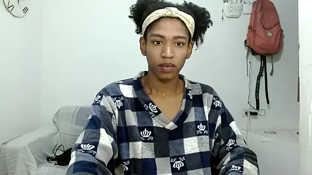 angelamarie1 online show from October 17, 2025, 10:40 am