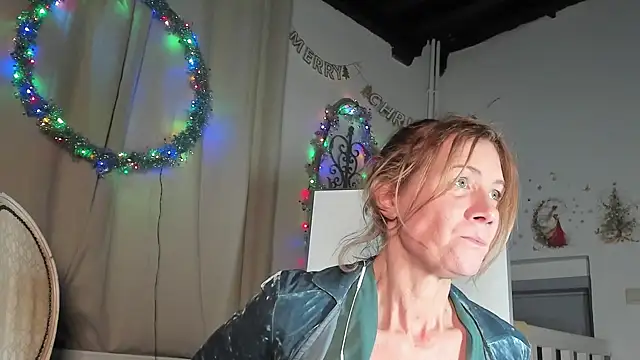 Lola Belgium online show from December 18, 2024, 8:25 pm