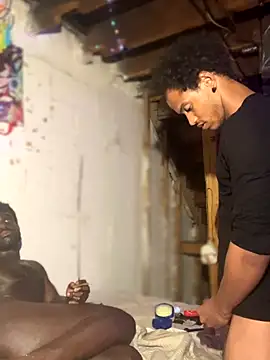 Snapshot of versetopcouple chatting on September 29, 2025, 5:07 pm versetopcouple online show from September 29, 2025, 5:07 pm