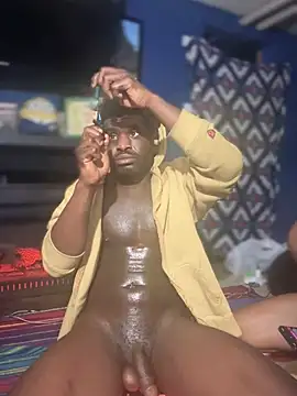 Snapshot of versetopcouple chatting on January 15, 2026, 1:37 pm versetopcouple online show from January 15, 2026, 1:37 pm