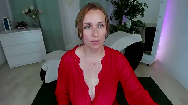Snapshot of Karinella_x chatting on June 10, 2026, 12:04 pm Karinella x online show from June 10, 2026, 12:04 pm
