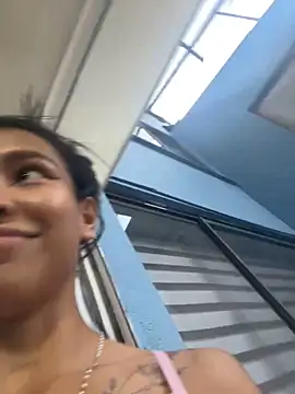 Snapshot of LauraAristizabal chatting on January 29, 2025, 11:04 pm LauraAristizabal online show from January 29, 2025, 11:04 pm