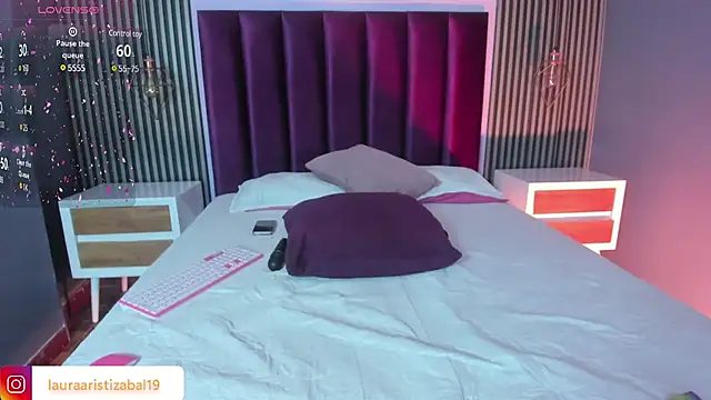 Snapshot of LauraAristizabal chatting on January 30, 2025, 4:24 pm LauraAristizabal online show from January 30, 2025, 4:24 pm