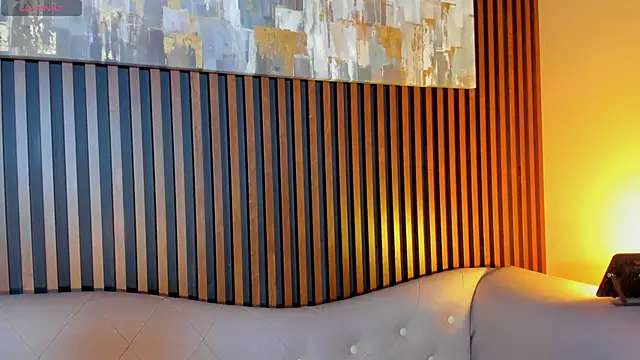 LauraAristizabal online show from February 8, 2026, 12:52 pm