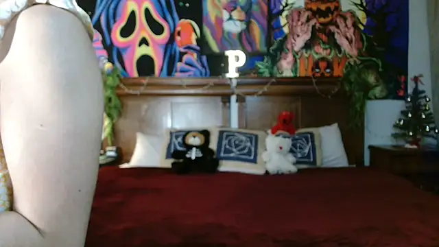 Snapshot of MINI_Petite chatting on December 18, 2024, 4:31 am MINI Petite online show from December 18, 2024, 4:31 am