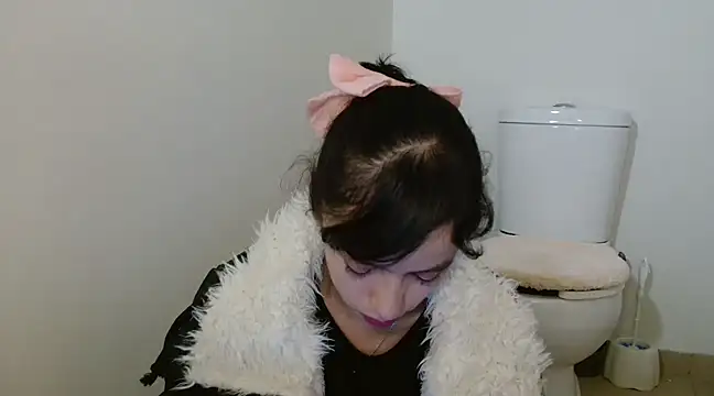 Snapshot of MINI_Petite chatting on January 4, 2025, 8:17 am MINI Petite online show from January 4, 2025, 8:17 am