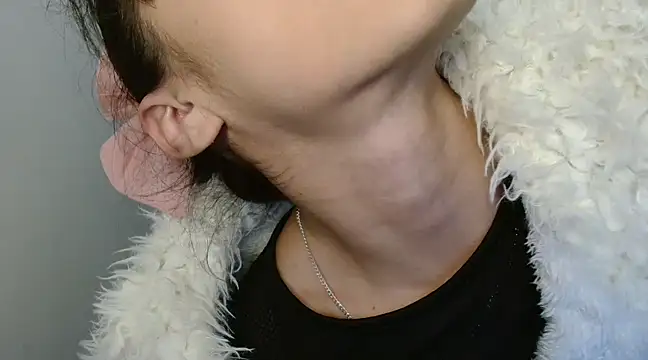 Snapshot of MINI_Petite chatting on January 4, 2025, 8:59 pm MINI Petite online show from January 4, 2025, 8:59 pm