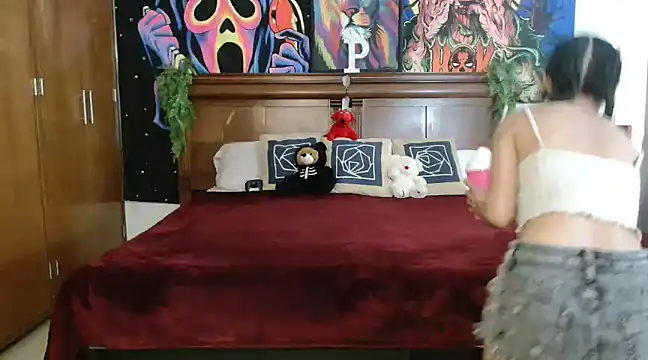 Snapshot of MINI_Petite chatting on January 31, 2025, 8:43 pm MINI Petite online show from January 31, 2025, 8:43 pm