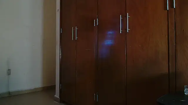 MINI Petite online show from April 16, 2026, 2:23 am