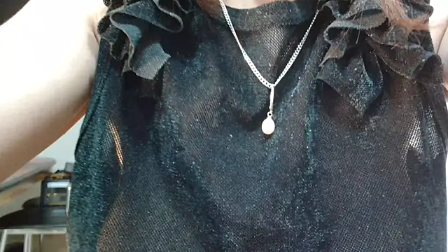 MINI Petite online show from April 16, 2026, 9:39 pm