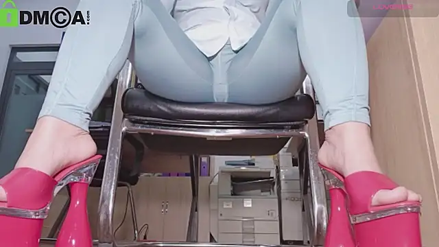 Snapshot of Sime_Naughty chatting on September 27, 2025, 10:37 pm Sime Naughty online show from September 27, 2025, 10:37 pm