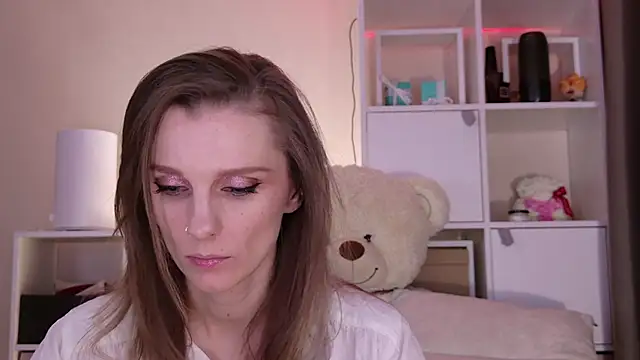 Karamelsw  online show from March 18, 2026, 8:56 pm