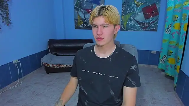 patrik 027 online show from September 22, 2025, 6:21 pm