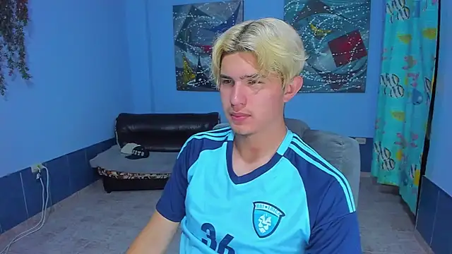 patrik 027 online show from October 25, 2025, 5:08 pm