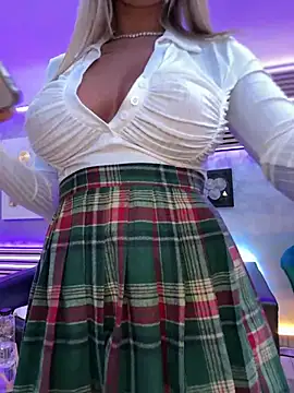 KirstieVegas online show from January 9, 2025, 8:44 pm