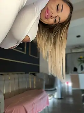 KirstieVegas online show from January 12, 2025, 7:31 pm