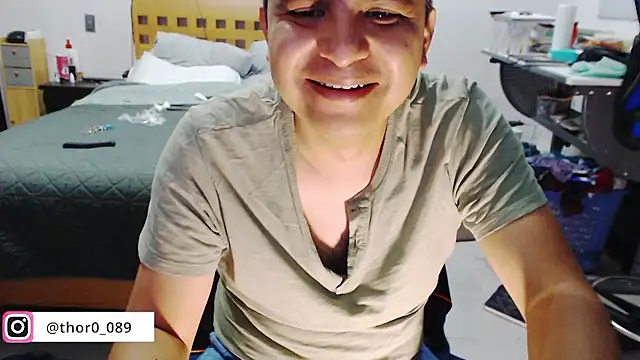 Snapshot of thor000089 chatting on January 10, 2026, 1:40 am thor000089 online show from January 10, 2026, 1:40 am