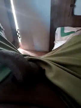 Snapshot of Mallupaiyanaachu chatting on January 24, 2025, 4:16 am Mallupaiyanaachu online show from January 24, 2025, 4:16 am