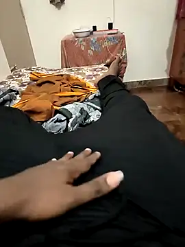 Snapshot of Mallupaiyanaachu chatting on February 2, 2025, 1:08 pm Mallupaiyanaachu online show from February 2, 2025, 1:08 pm