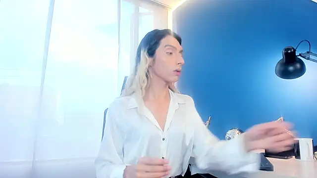 Snapshot of Victoria_Badgal_ chatting on November 17, 2025, 8:25 pm Victoria Badgal online show from November 17, 2025, 8:25 pm