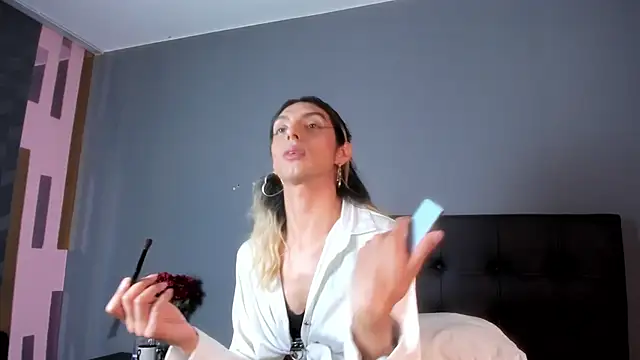 Snapshot of Victoria_Badgal_ chatting on November 19, 2025, 8:20 pm Victoria Badgal online show from November 19, 2025, 8:20 pm