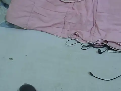 bellarincandy online show from October 1, 2025, 1:17 pm