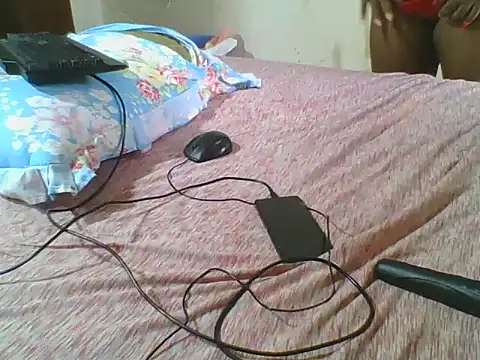 Snapshot of CuteJ chatting on March 15, 2025, 7:09 am CuteJ online show from March 15, 2025, 7:09 am