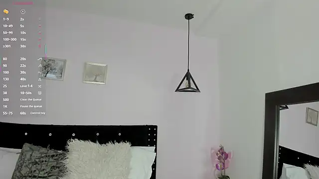 Snapshot of CeliWoods chatting on October 11, 2025, 11:20 am CeliWoods online show from October 11, 2025, 11:20 am