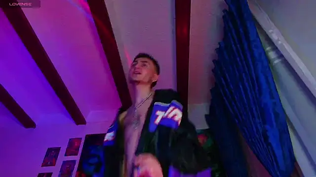 dimitri-bilak online show from December 5, 2024, 1:36 am