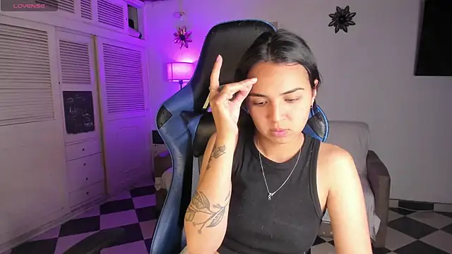 Miss Nicole online show from January 17, 2025, 1:47 am