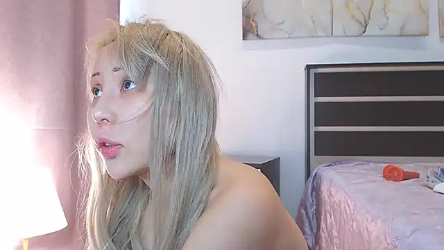 Yulianna Smith online show from December 28, 2024, 5:44 am